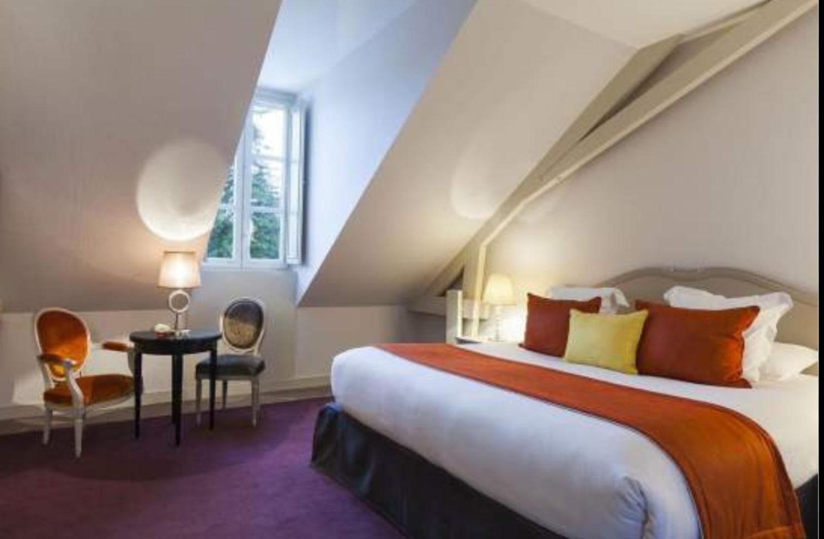 סארי Empress Madani Palace Hotel מראה חיצוני תמונה