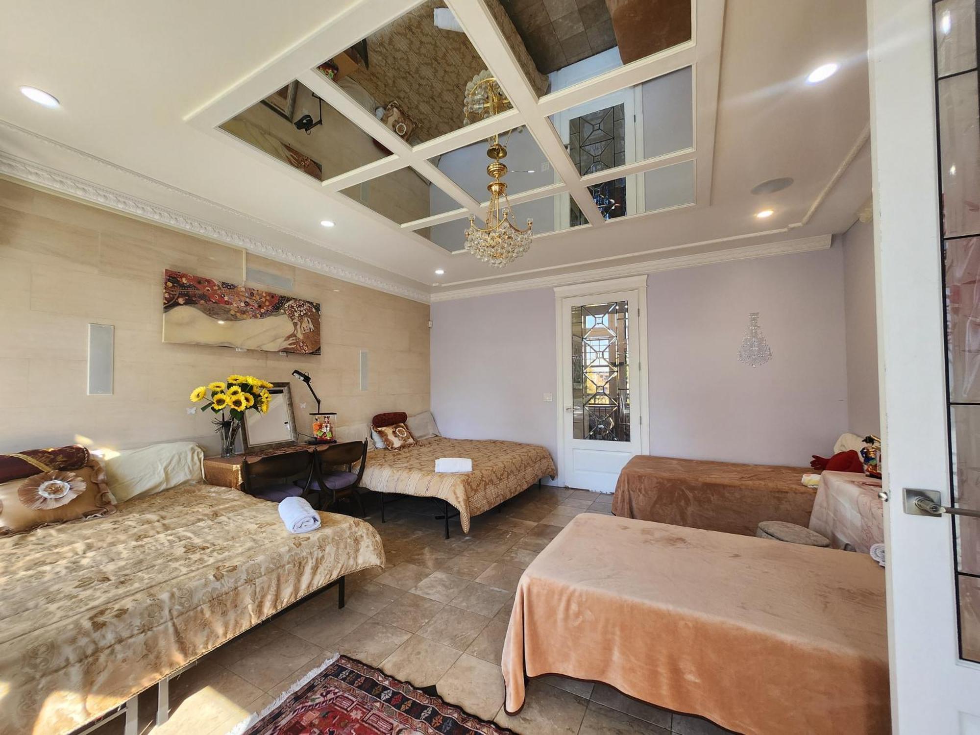 סארי Empress Madani Palace Hotel מראה חיצוני תמונה